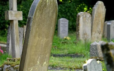 Un maire peut-il être tenu responsable des dégradations, vols ou profanations survenus dans un cimetière ?